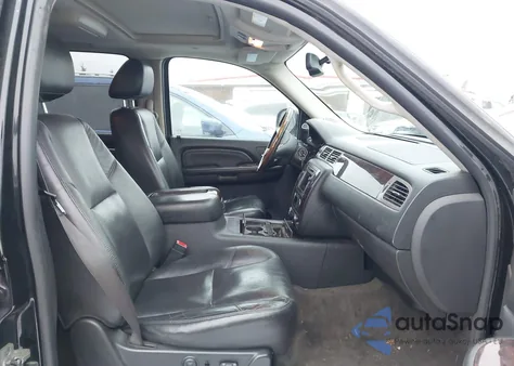 2009 GMC Yukon Xl 1500 Denali из США, поврежденный, VIN 1GKFK06239R205063